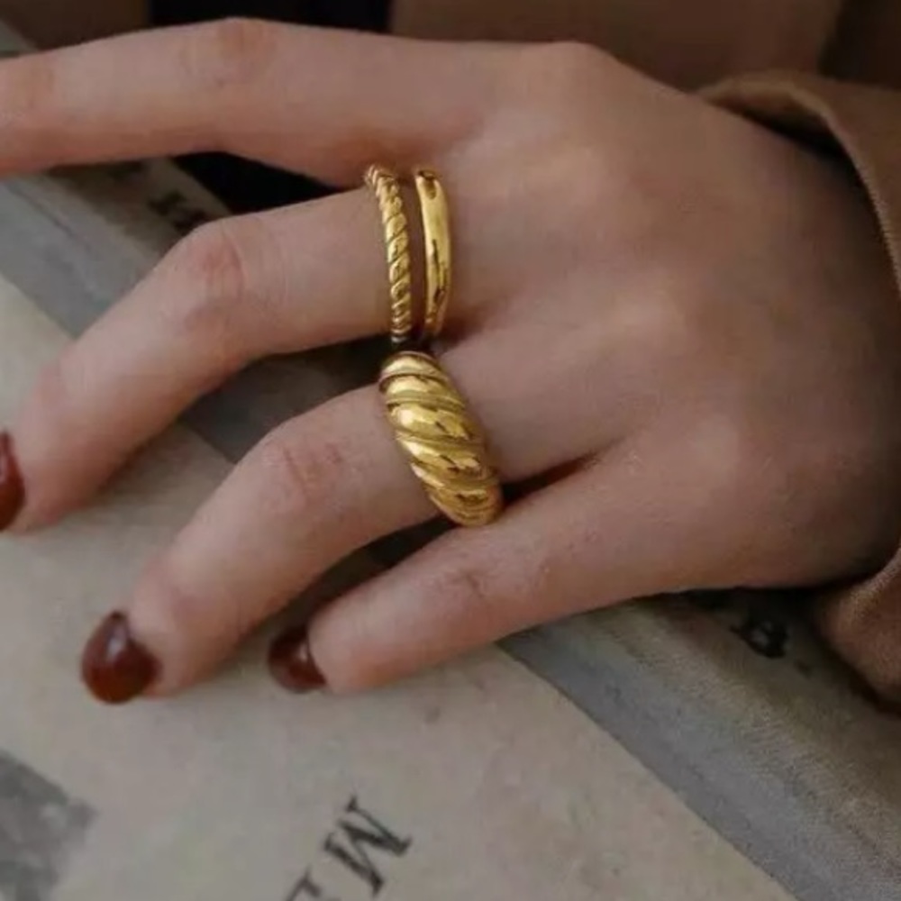 Chunky croissant ring - Picture 4 of 4